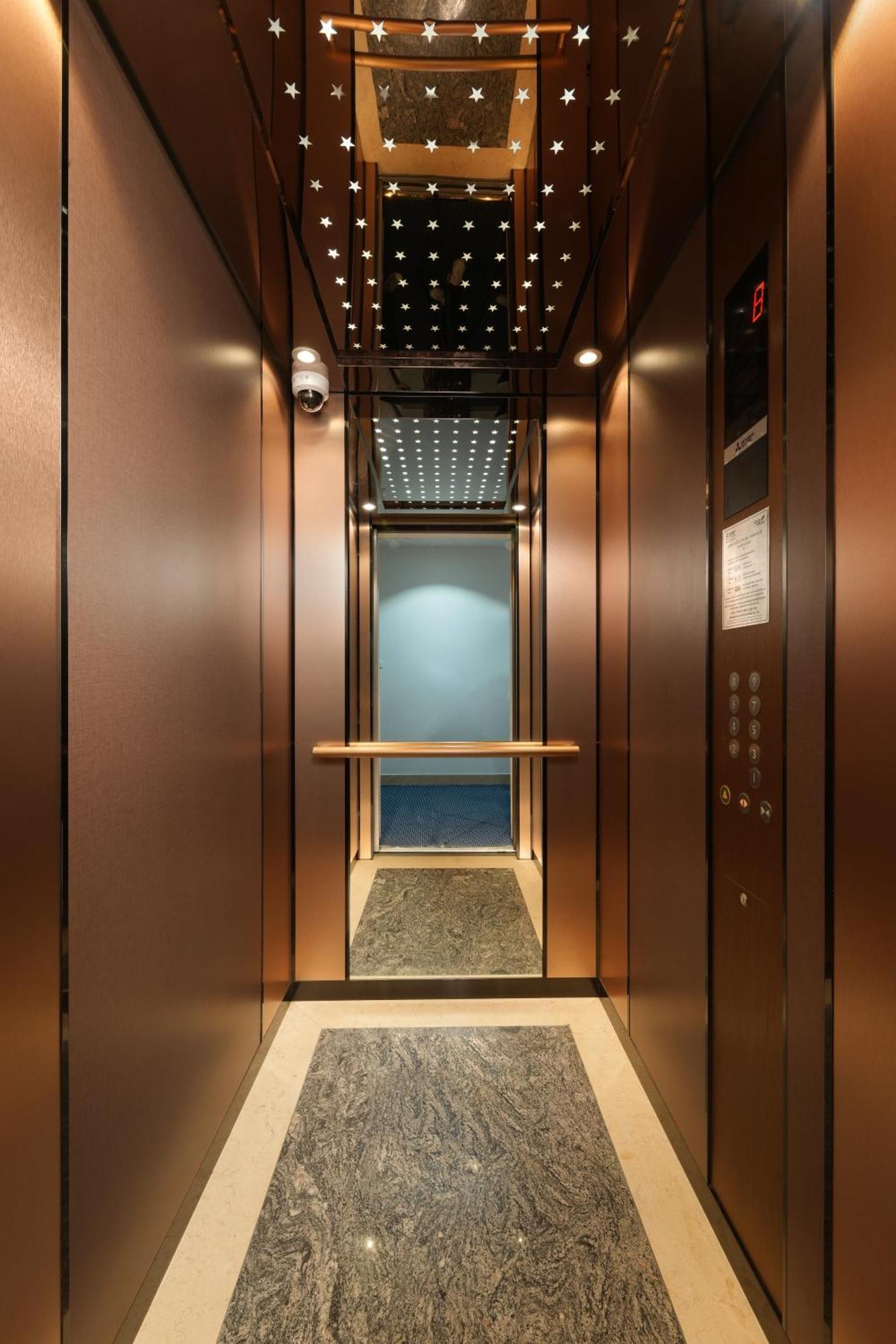 Sq Hang Gai Hotel & Spa Hanoi Exterior photo