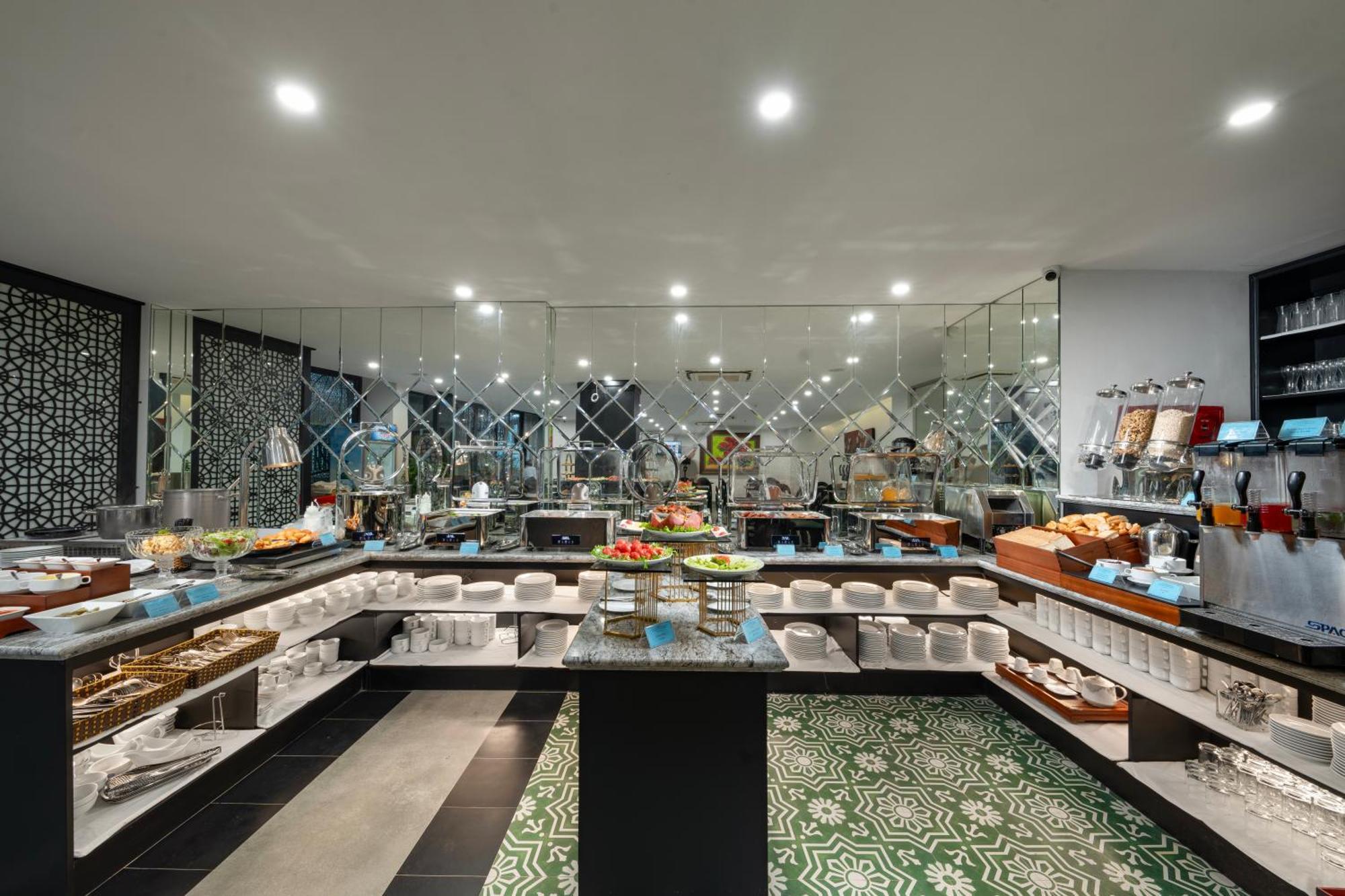 Sq Hang Gai Hotel & Spa Hanoi Exterior photo